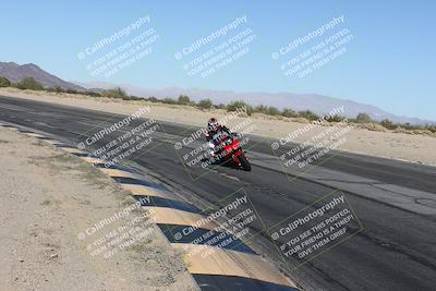 media/Dec-01-2025-Moto Forza (Mon) [[2daa91e15f]]/2-Intermediate Group/Session 4 (Turn 10 Inside)/